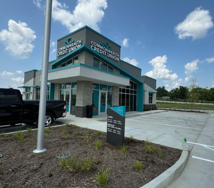 Photo of Commonwealth Credit Union Branch located in Richmond, Kentucky. 